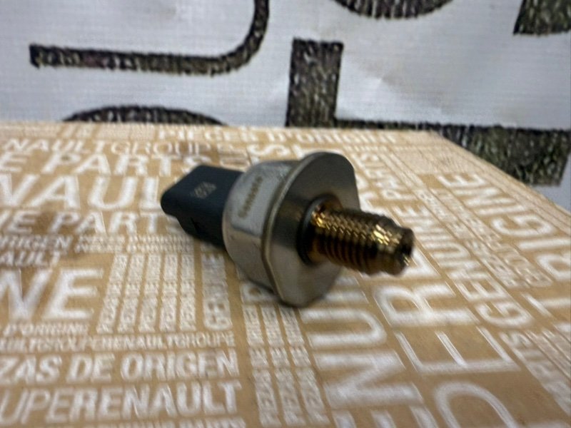 Датчик давления топлива - фото 2