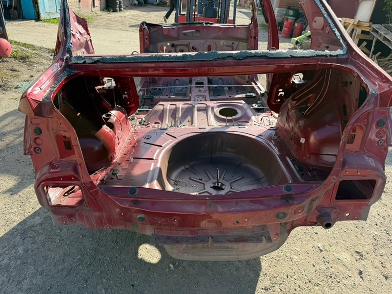 Задняя часть кузова - фото 1