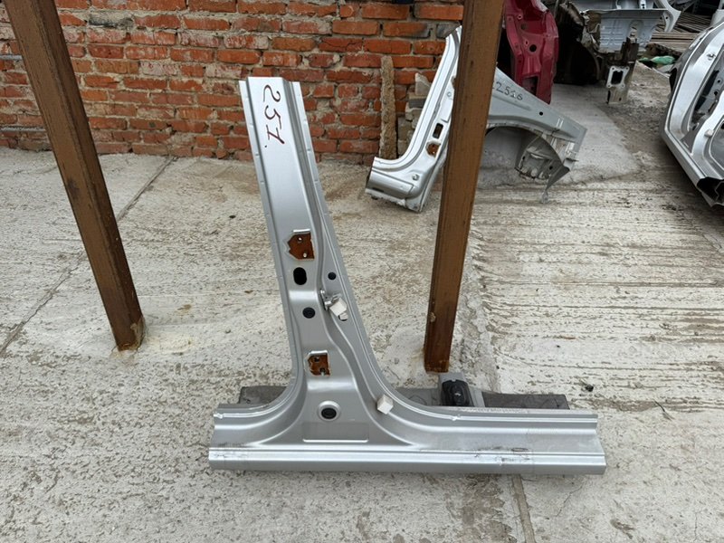 средняя стойка - фото 1