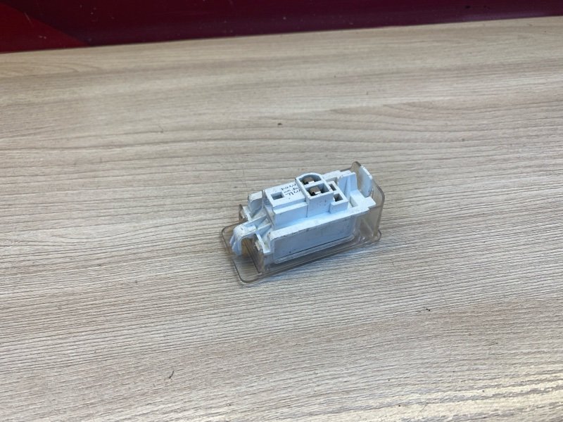 Плафон подсветки багажника - фото 6