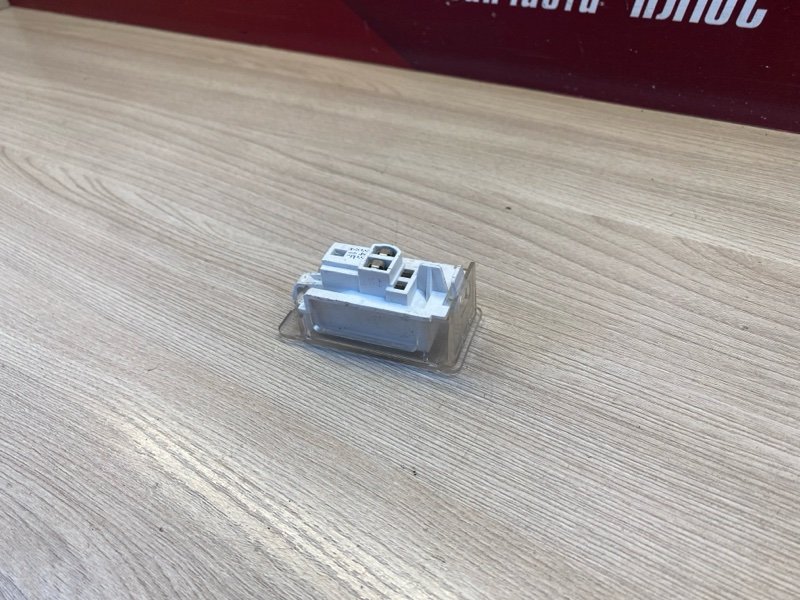 Плафон подсветки багажника - фото 8