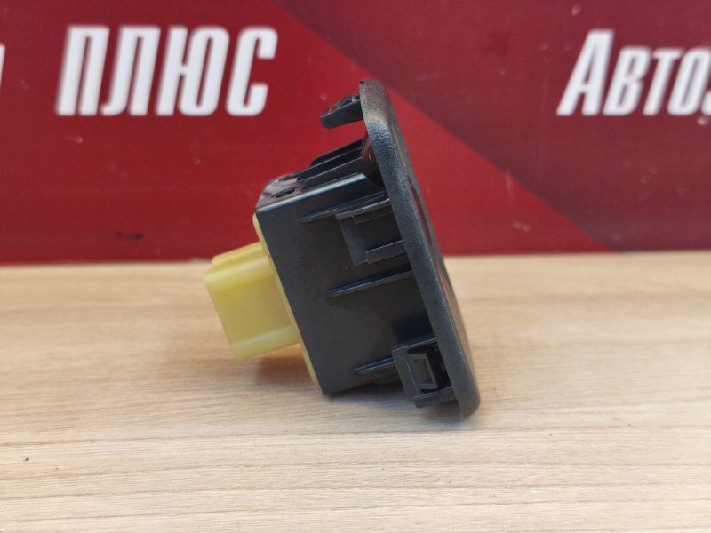 Кнопка стеклоподъемника - фото 5