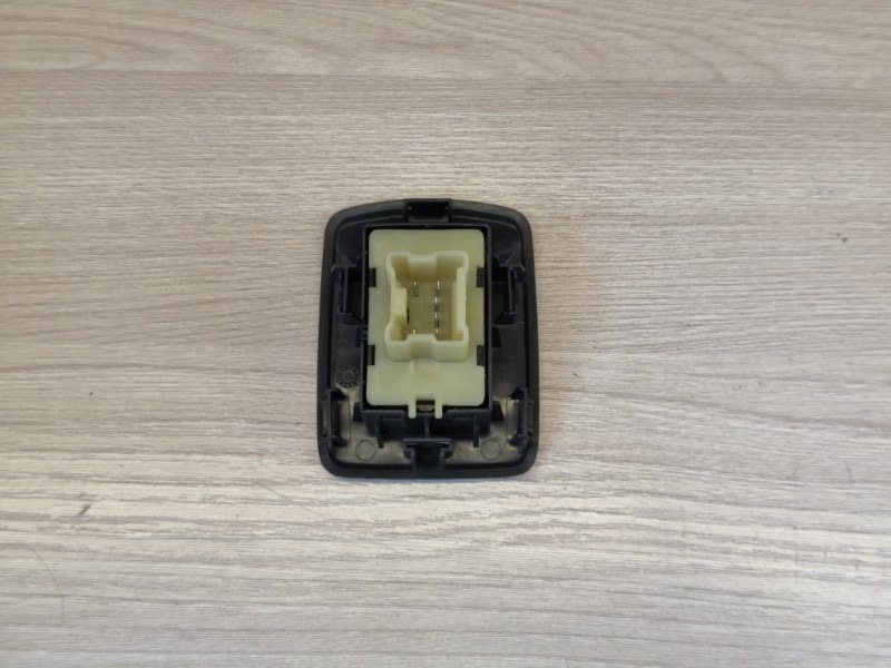 Кнопка стеклоподъемника - фото 7