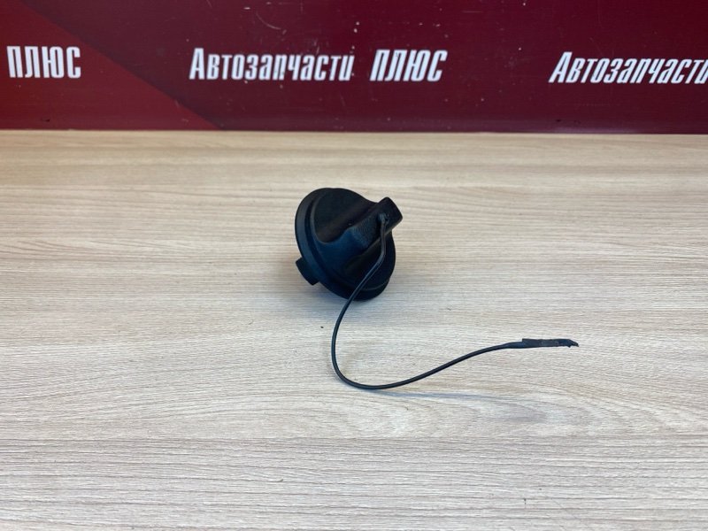 Крышка топливного бака - фото 1