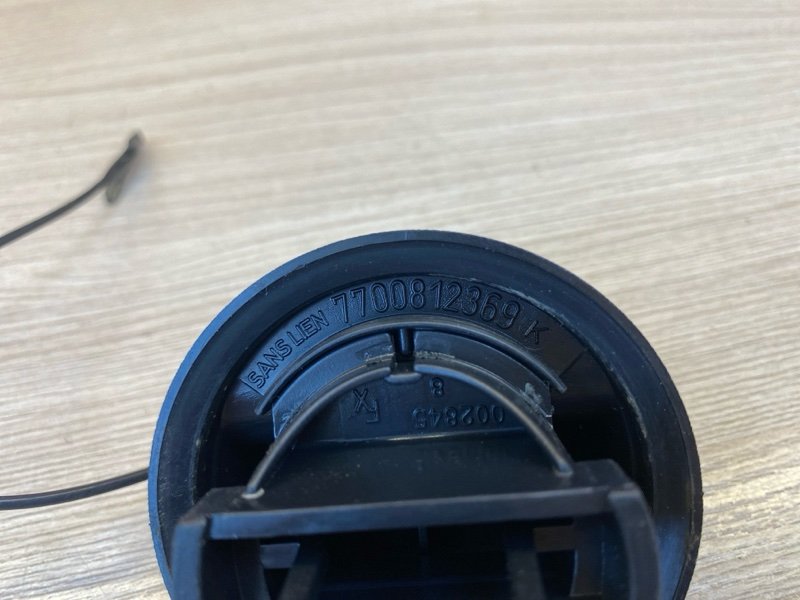 Крышка топливного бака - фото 9