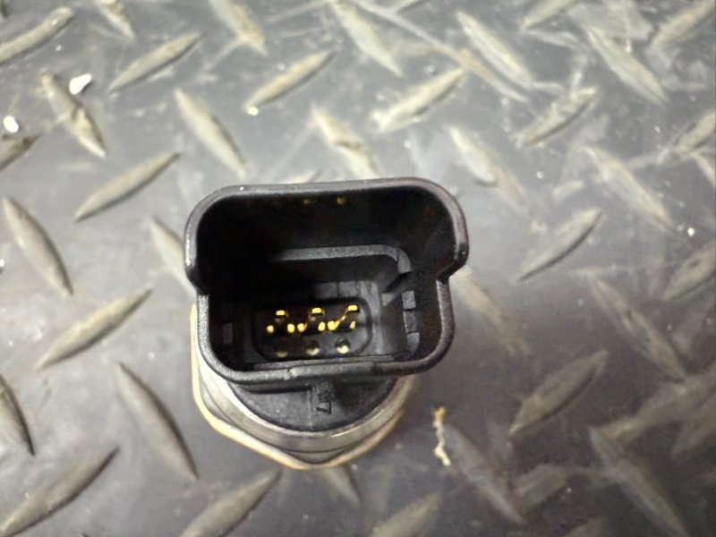 Датчик давления топлива - фото 8