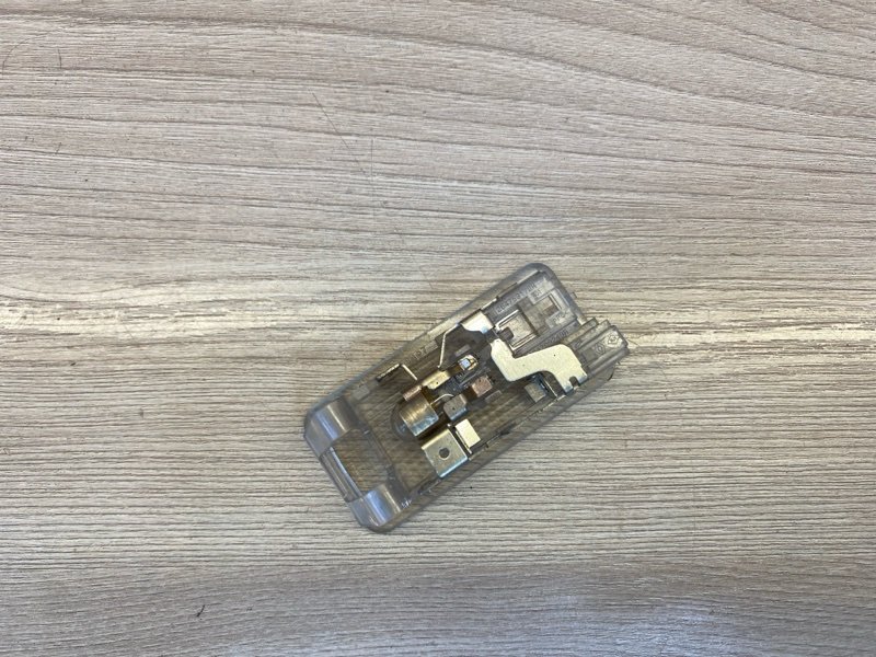 Плафон подсветки багажника - фото 6