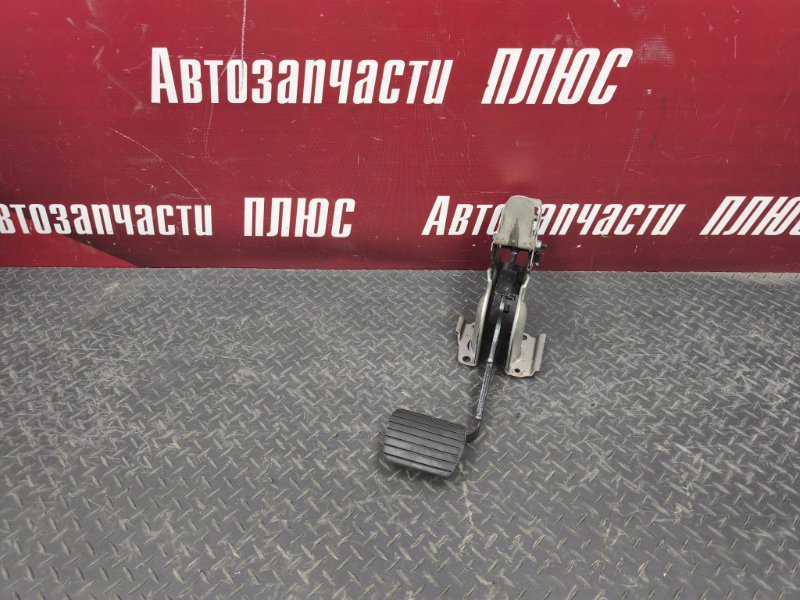 Педаль тормоза - фото 1