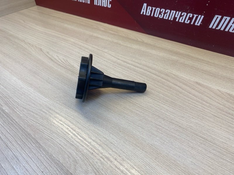Крепление запасного колеса - фото 4