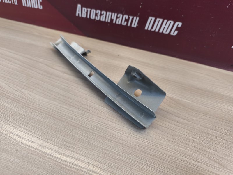 Направляющая стекла двери - фото 4