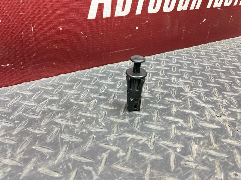 Концевик двери багажника - фото 3