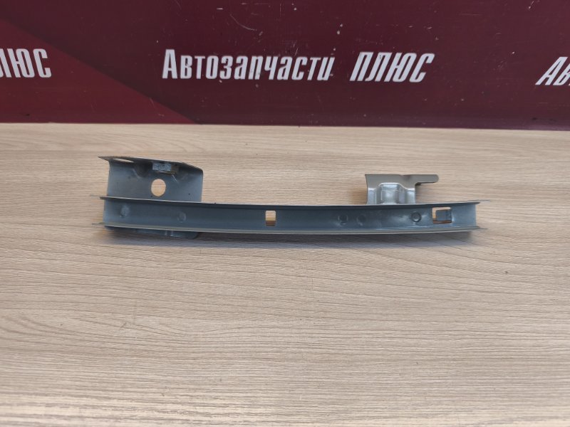 Направляющая стекла двери - фото 2