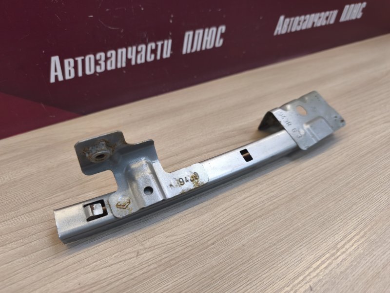 Направляющая стекла двери - фото 9