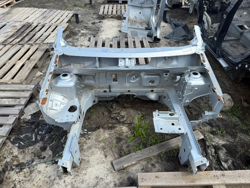 Передняя часть кузова - фото 3