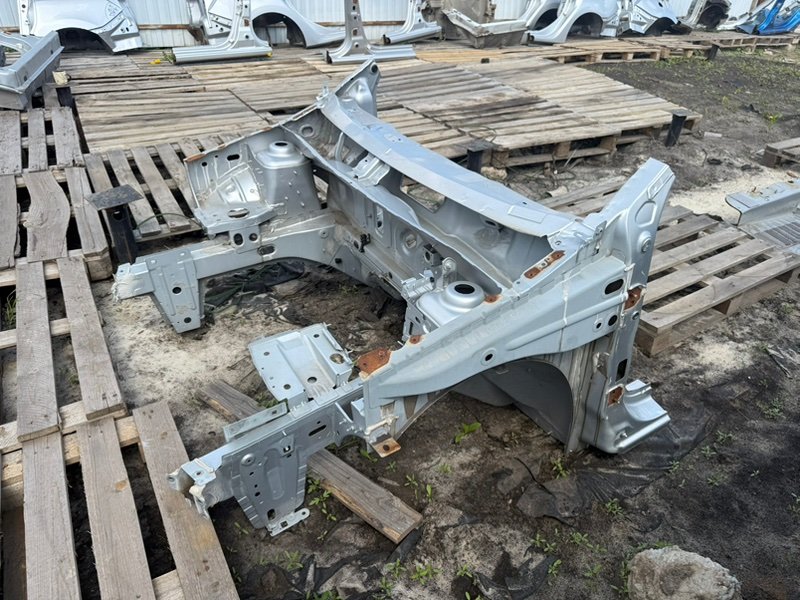 Передняя часть кузова - фото 5