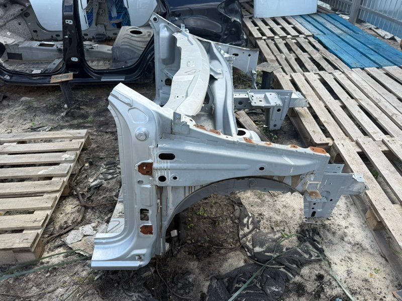 Передняя часть кузова - фото 6