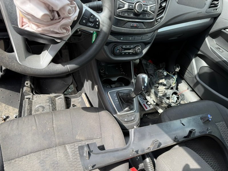 Кузов на запчасти - фото 10