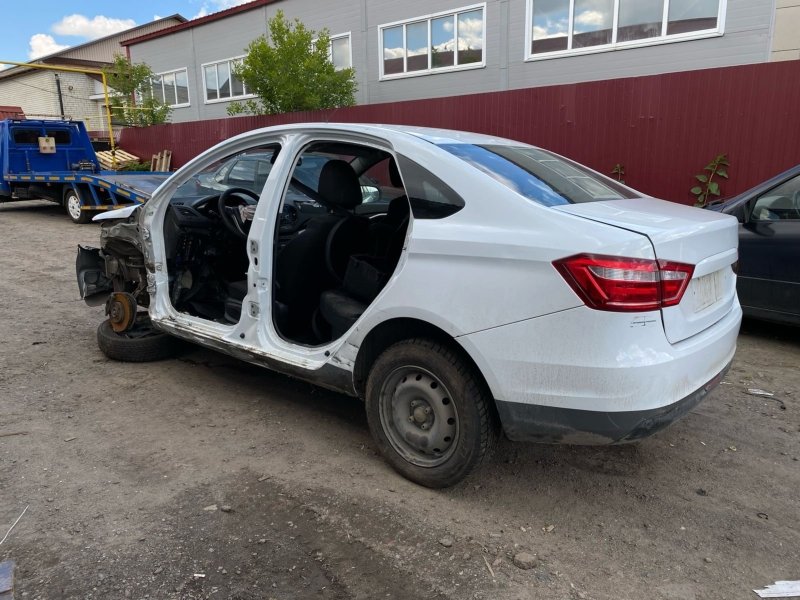 Машина в разбор - фото 5