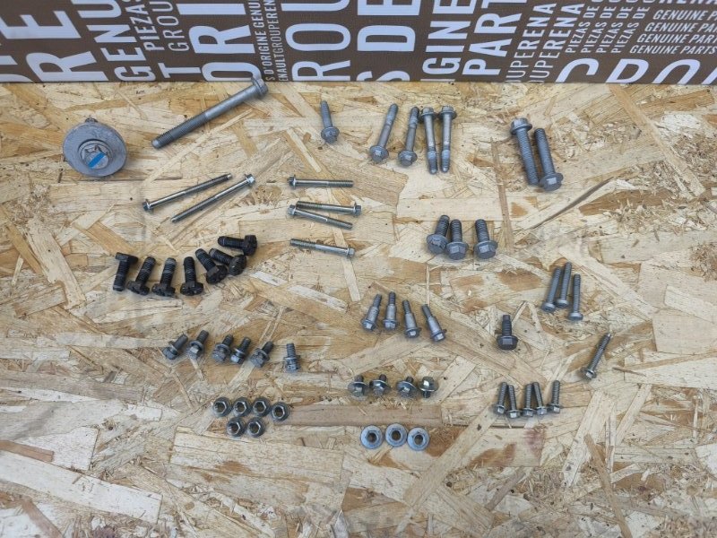 Болт крепления двигателя - фото 2