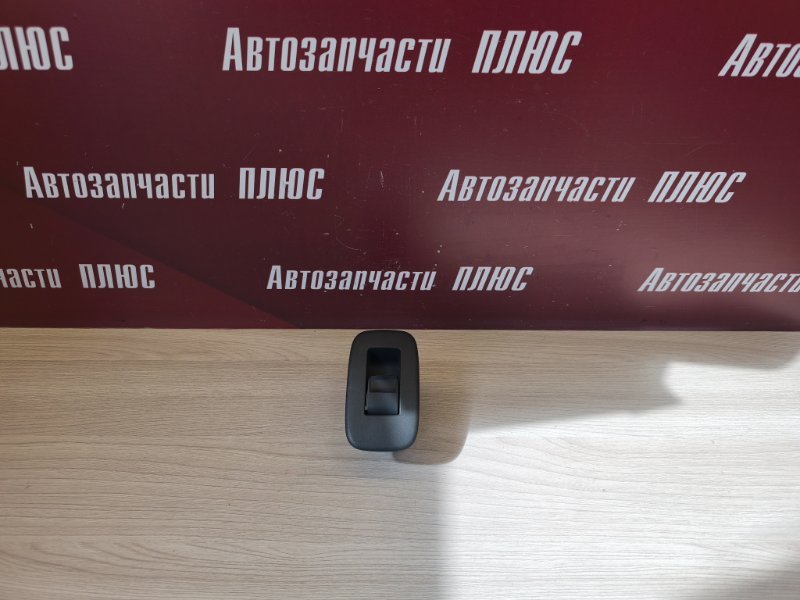 Кнопка стеклоподъемника - фото 1