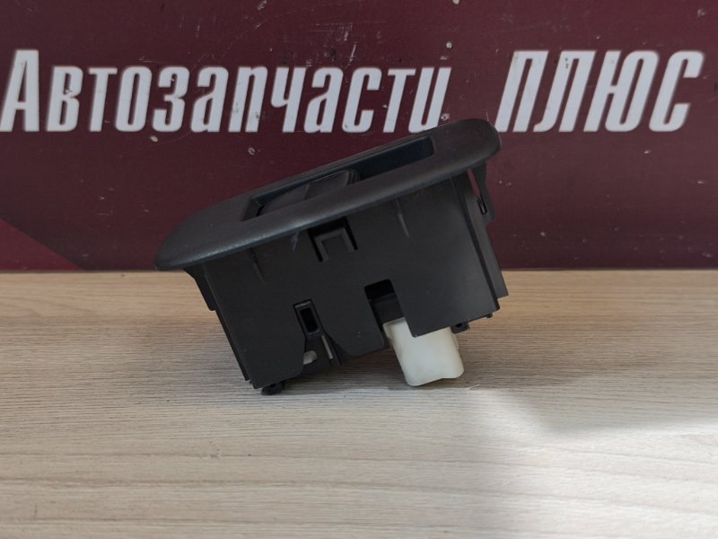 Кнопка стеклоподъемника - фото 7