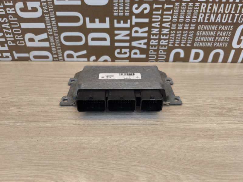 Блок управления двигателем - фото 3