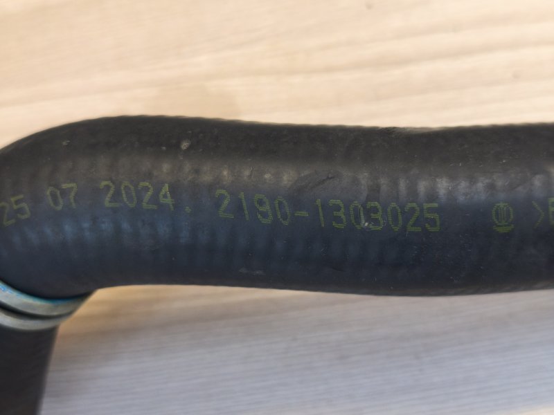 Верхний патрубок радиатора - фото 9