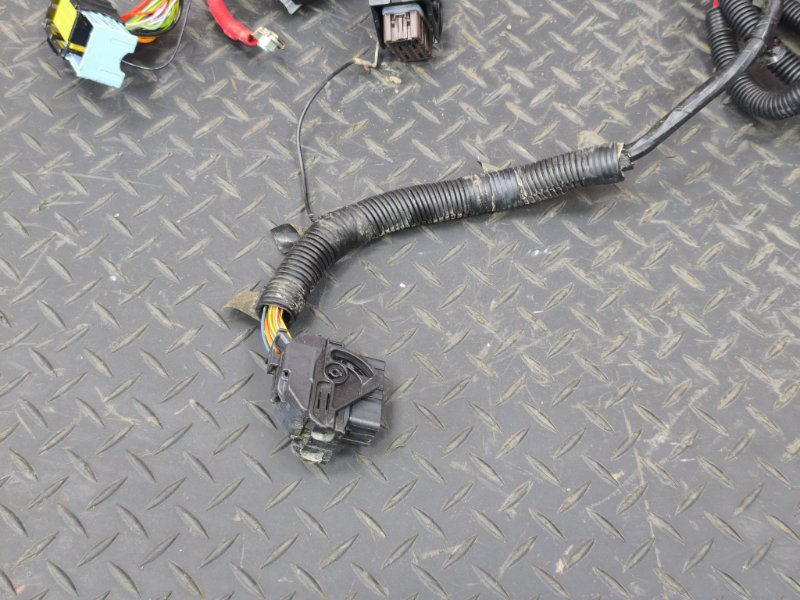 Проводка подкапотная - фото 3