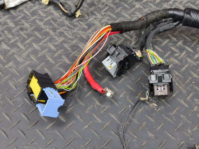 Проводка подкапотная - фото 5
