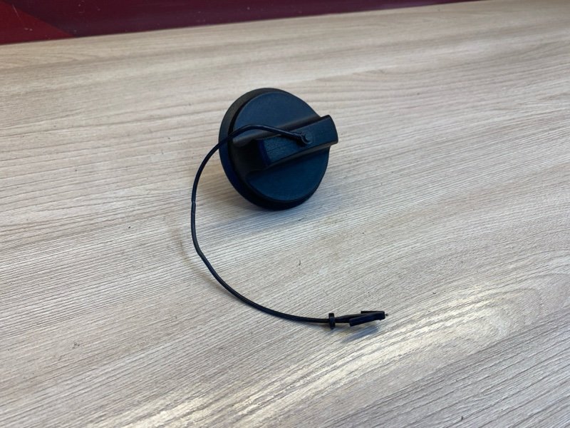 Крышка топливного бака - фото 3