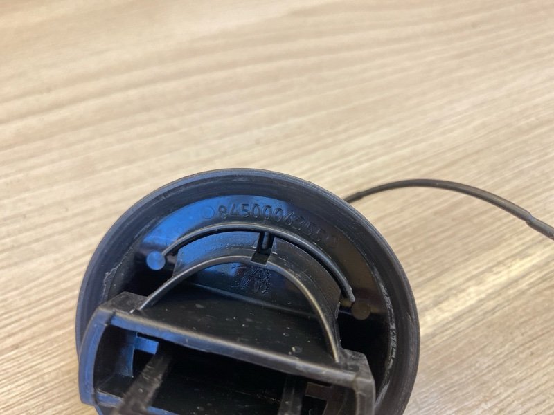 Крышка топливного бака - фото 9