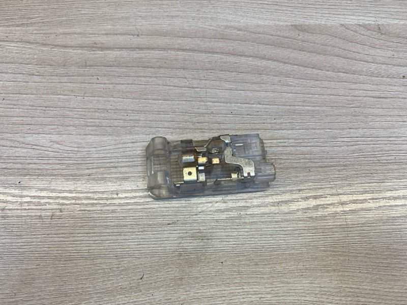 Плафон подсветки багажника - фото 6