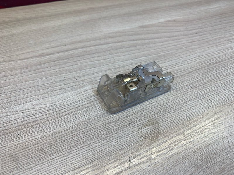 Плафон подсветки багажника - фото 7