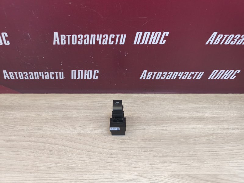 Кнопка стеклоподъемника - фото 1