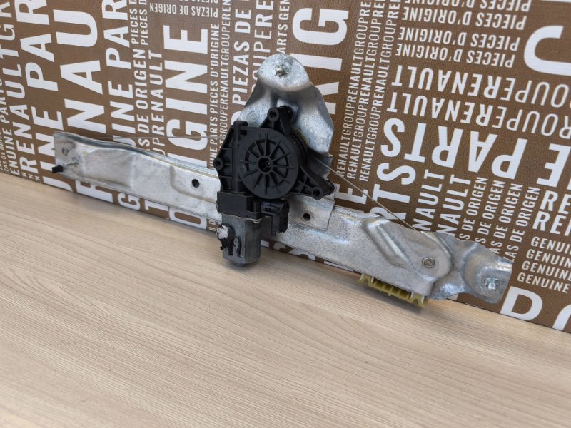 Стеклоподъемник    двери - фото 2