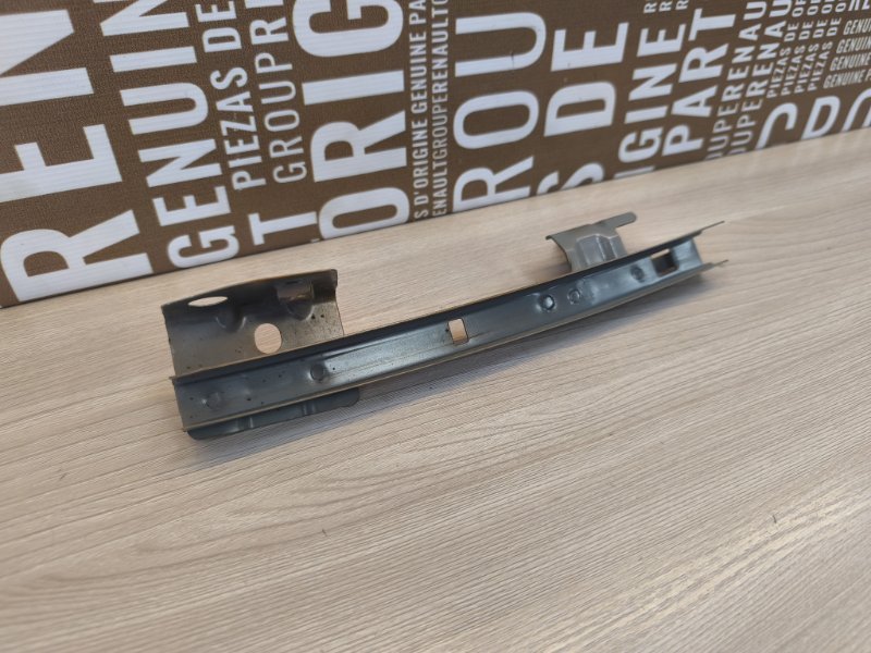 Направляющая стекла двери - фото 4