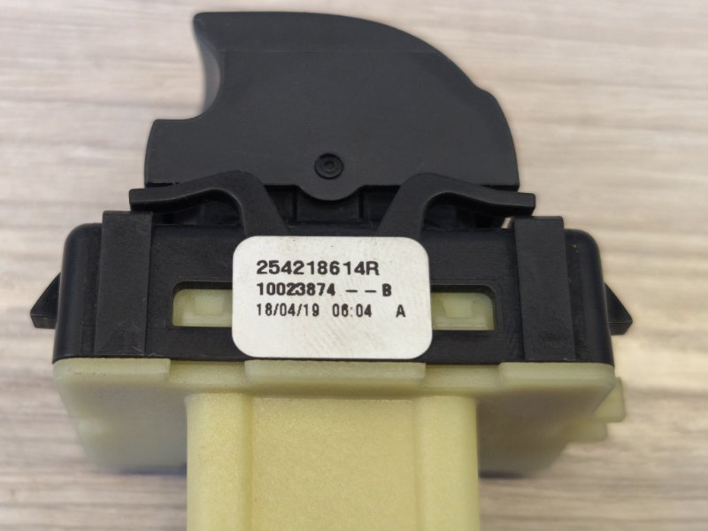 Кнопка стеклоподъемника - фото 10