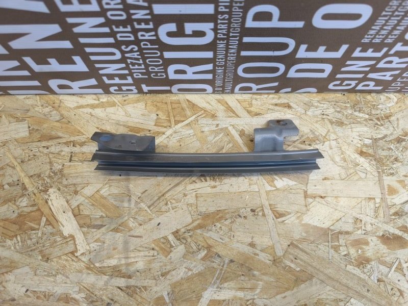 Направляющая стекла двери - фото 2