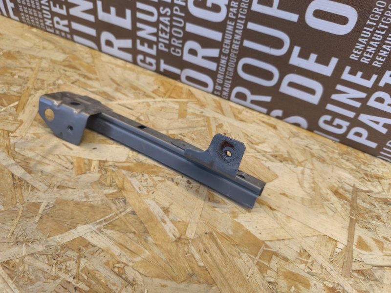 Направляющая стекла двери - фото 7