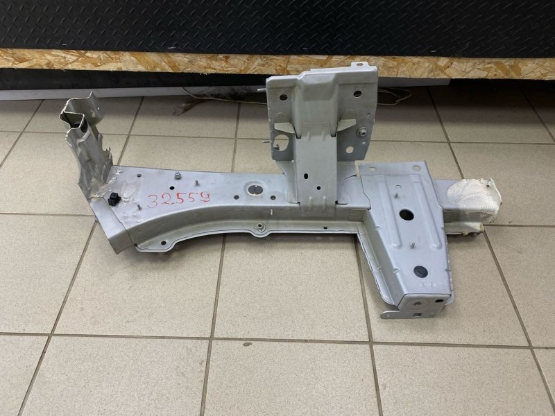 Лонжерон - фото 1