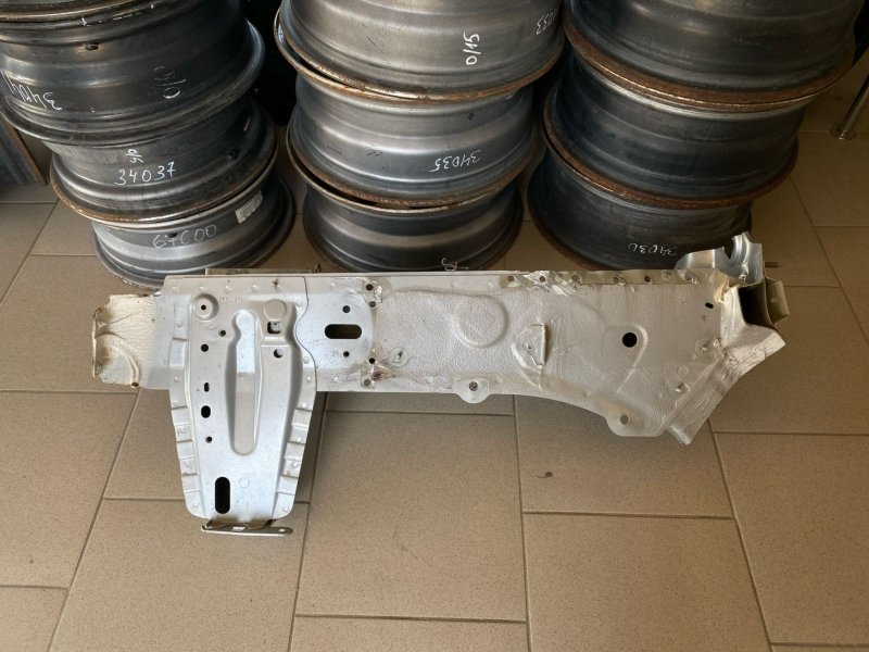 Лонжерон - фото 1