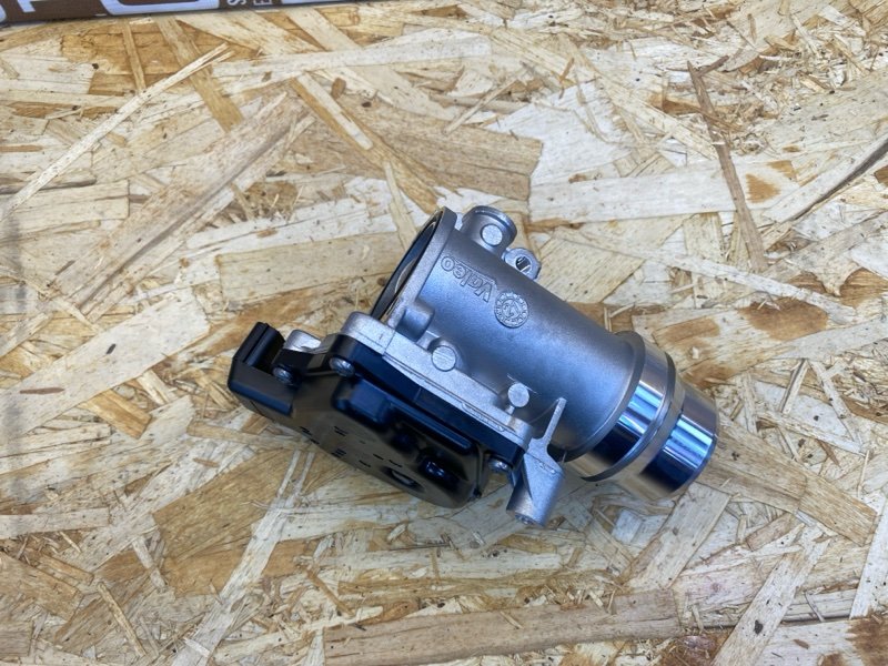 Дроссельная заслонка - фото 1