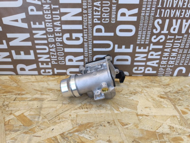 Дроссельная заслонка - фото 1