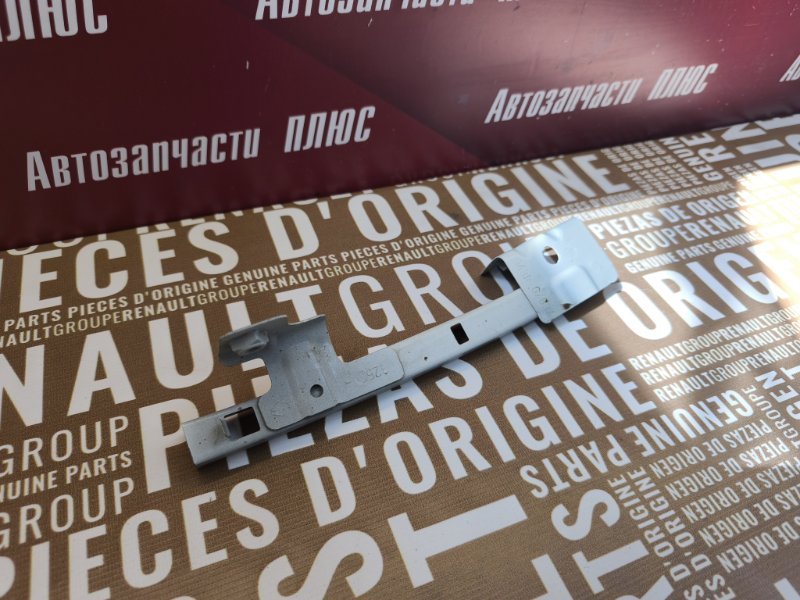 Направляющая стекла двери - фото 9