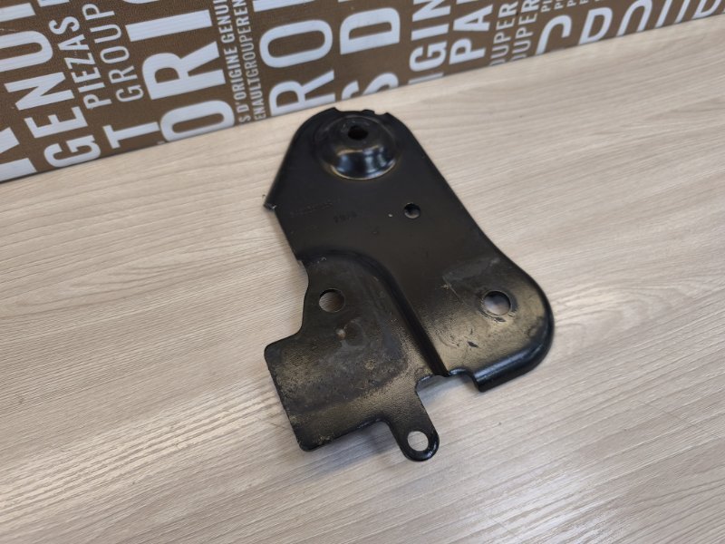 Кронштейн подрамника - фото 4