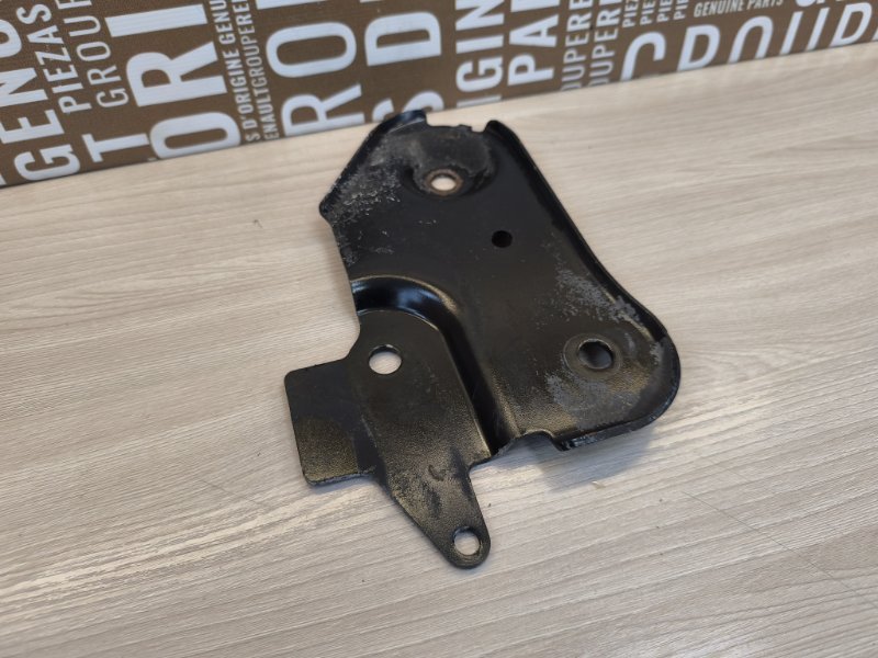 Кронштейн подрамника - фото 8