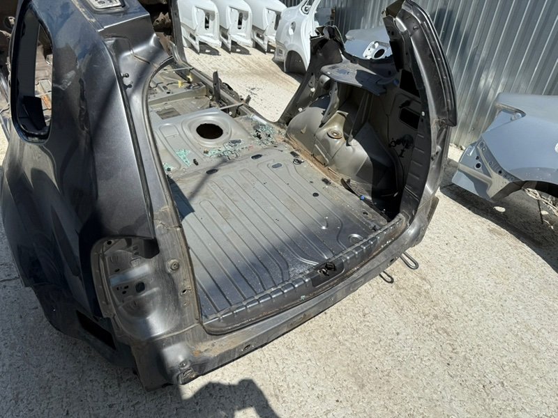 Задняя панель кузова - фото 3