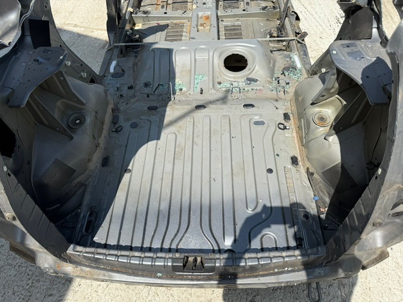 Задняя панель кузова - фото 4