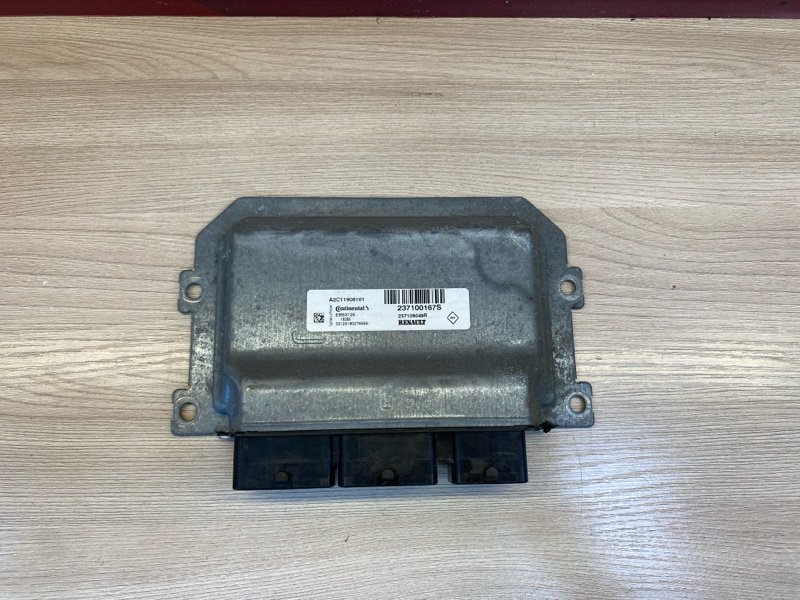 Блок управления двигателем - фото 2