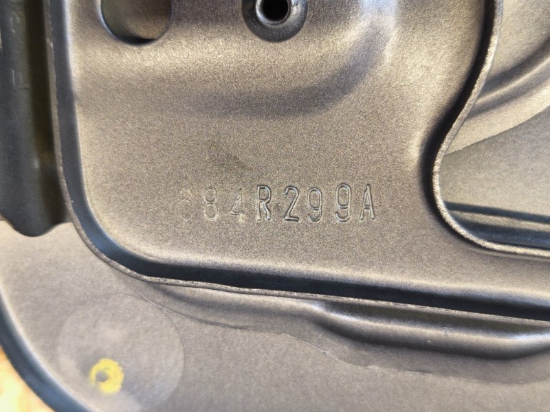 Лючок бензобака - фото 10